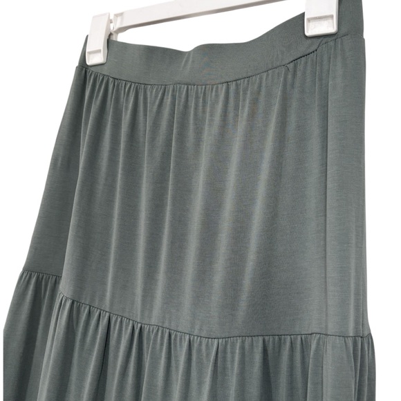 Crosby. Tiered Midi Skirt Sage Green Size Small Womens Stretch Waist - Picture 3 of 9